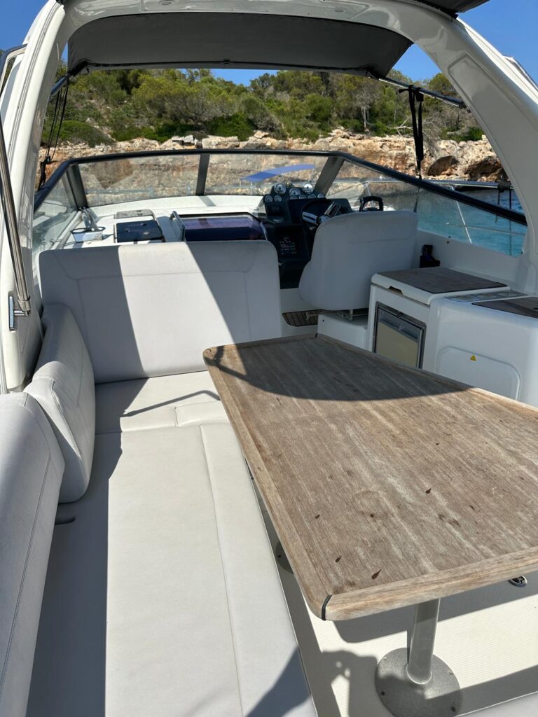 Bavaria Sport 300