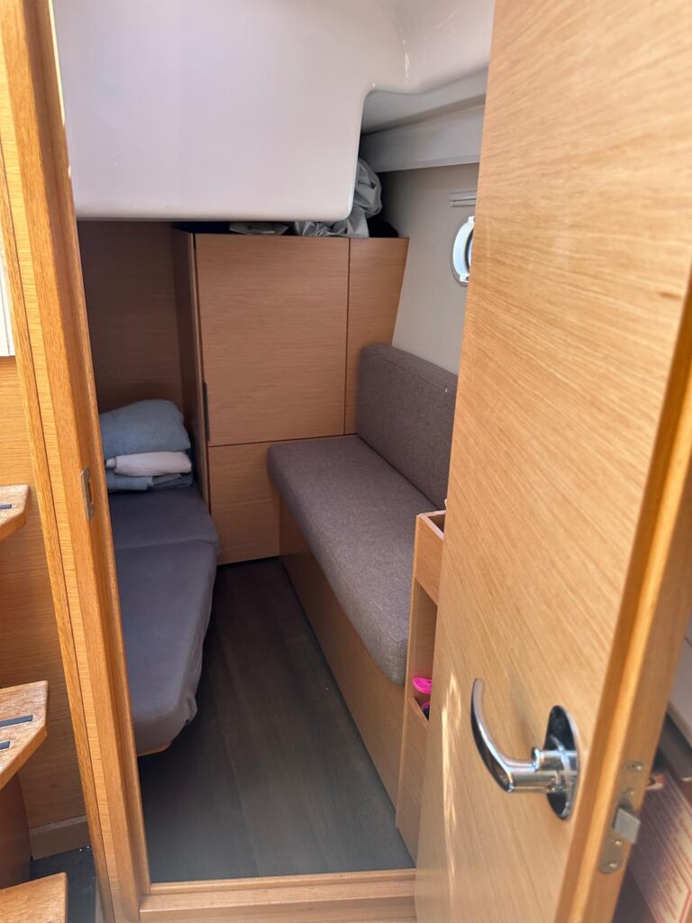 Bavaria Sport 300